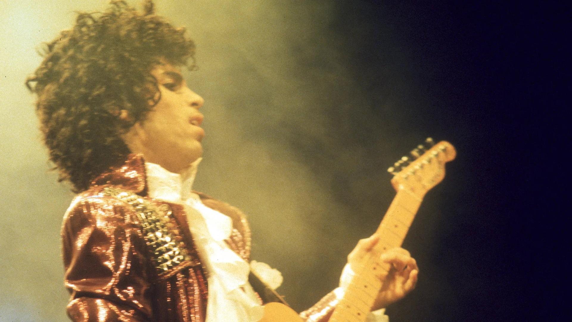 Prince: 1999 Live In Houston 12-29-82
